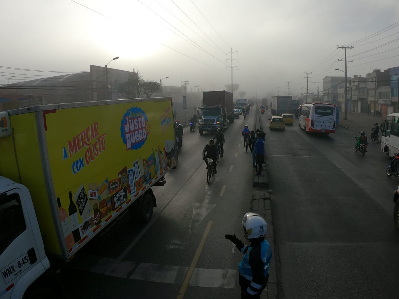 Inicia protesta por parte de conductores contra ciclorruta de Calle 13