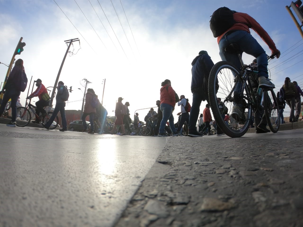 Inicia protesta por parte de conductores contra ciclorruta de Calle 13