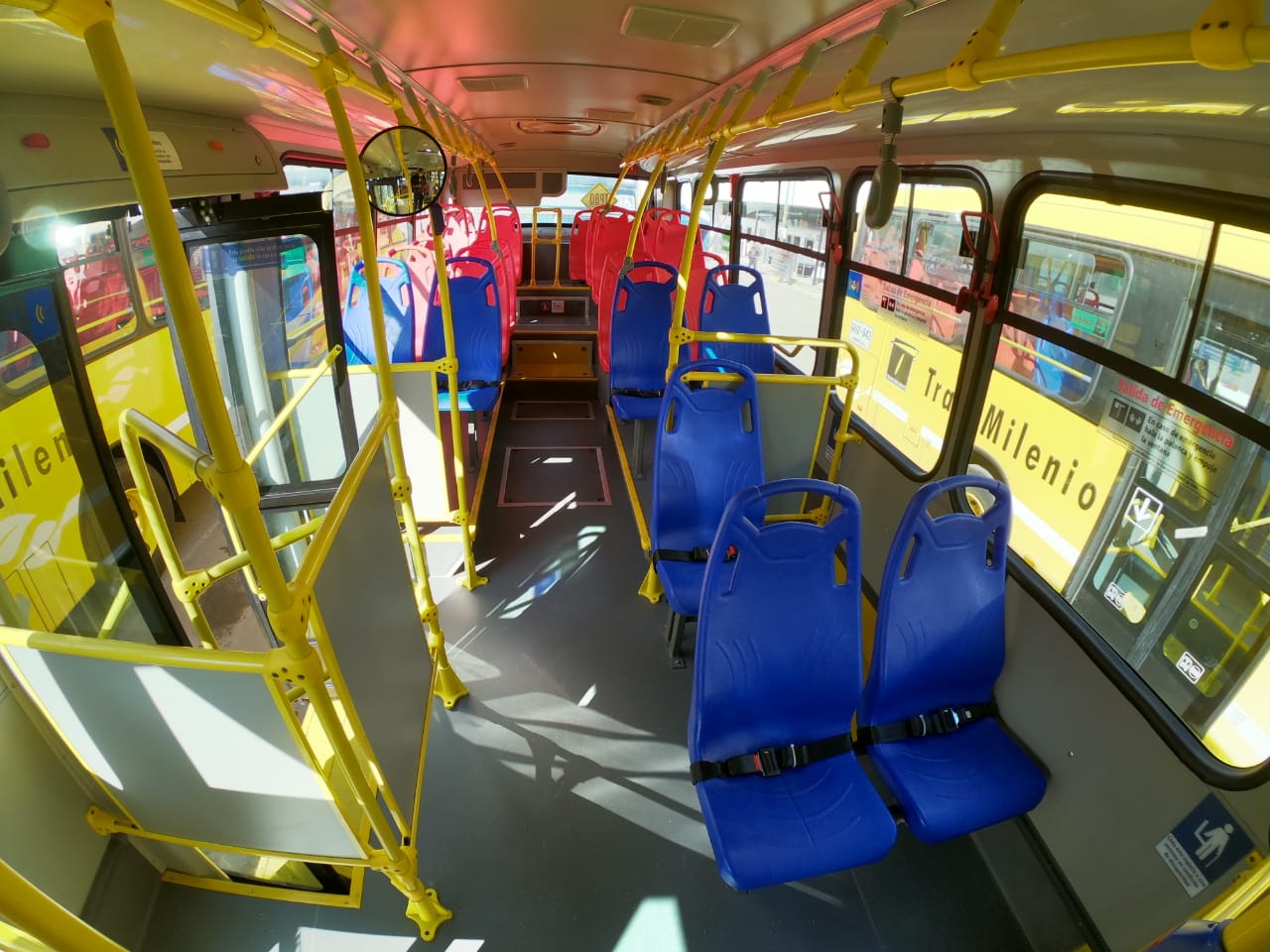 Nuevos buses amarillos de Transmilenio
