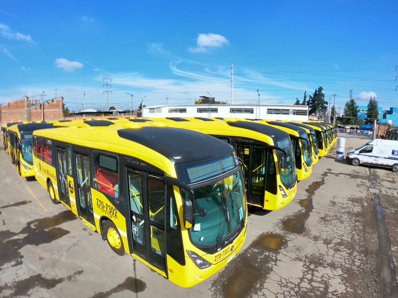 Nuevos buses amarillos de Transmilenio