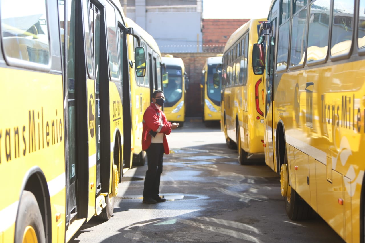 Nuevos buses amarillos de Transmilenio