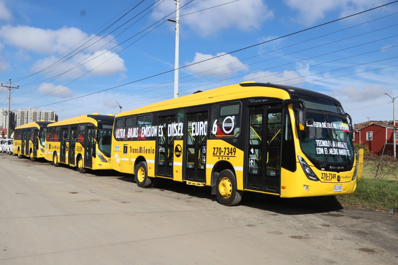 Nuevos buses amarillos de Transmilenio