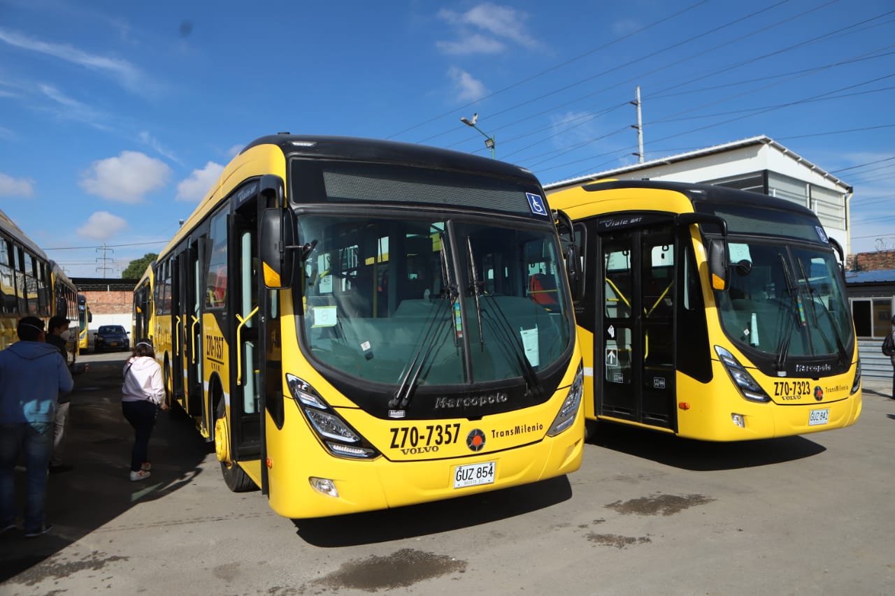 Nuevos buses amarillos de Transmilenio