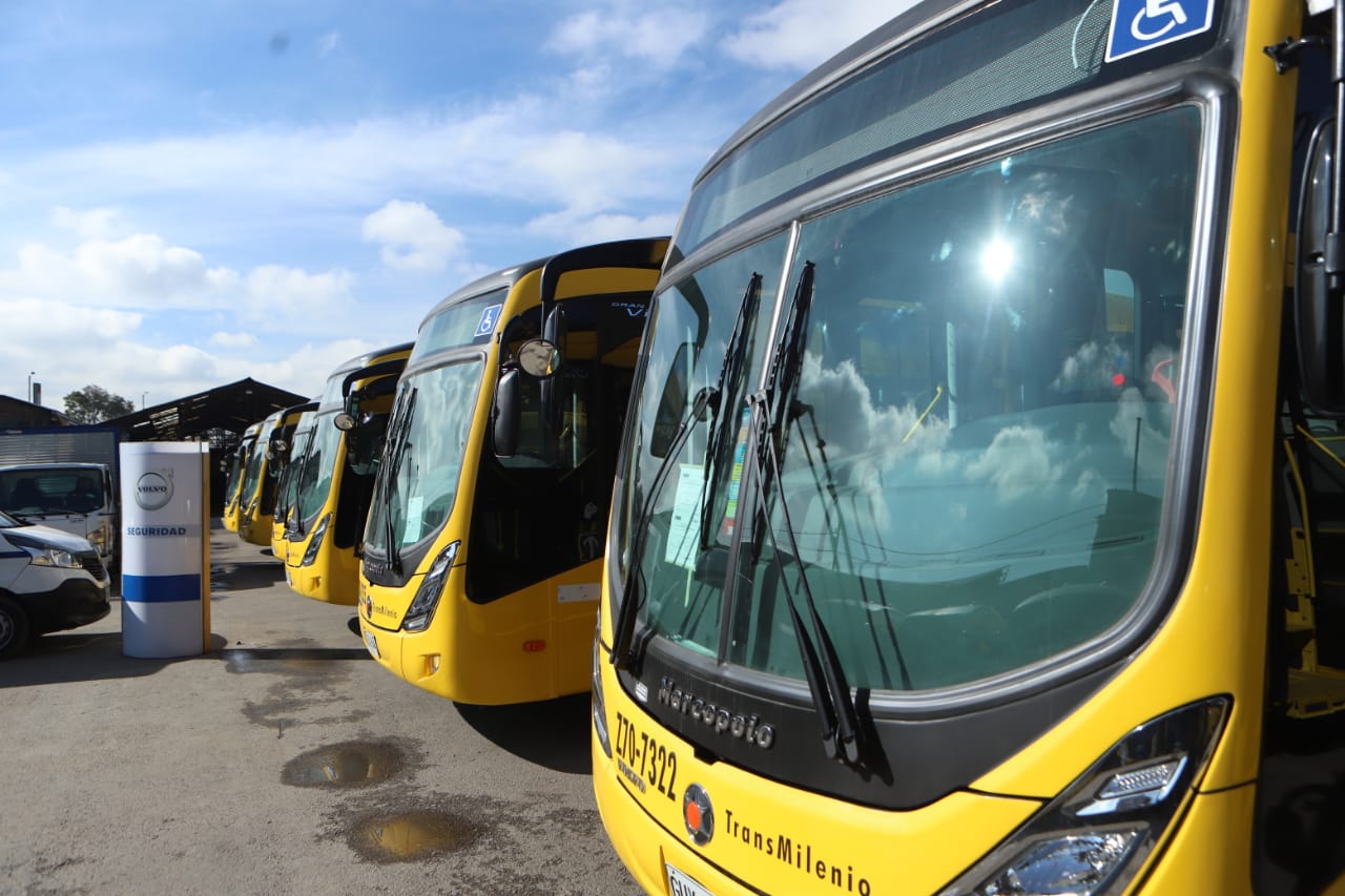 Nuevos buses amarillos de Transmilenio
