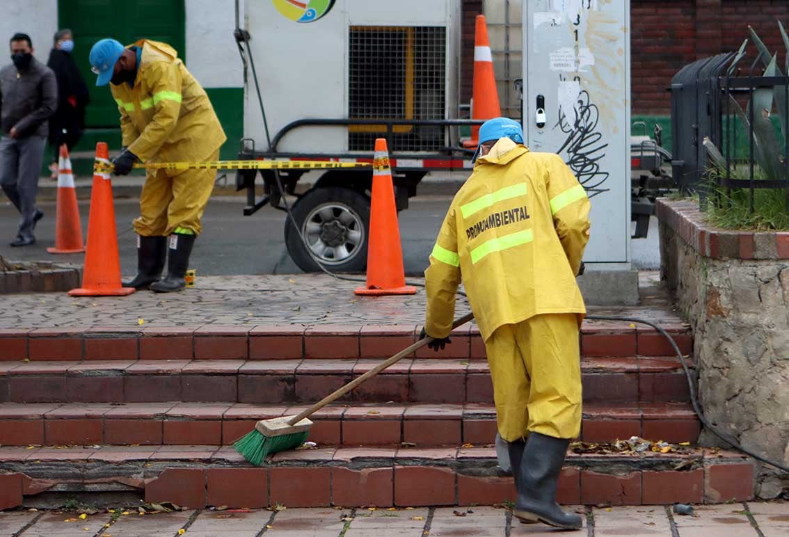 [Fotos] Plaza de Usme fue limpiada y desinfectada