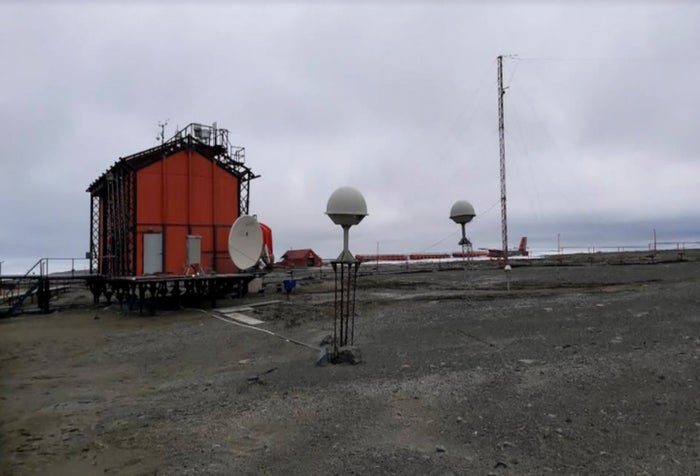 U. Nacional instaló estación en Antártida para prevenir desastres naturales