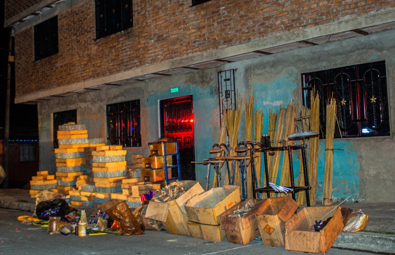 Desmantelan fábrica clandestina de pólvora en Bogotá