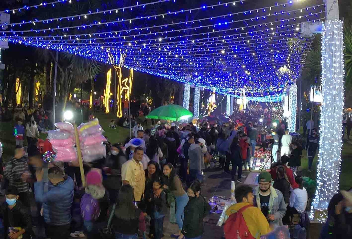 Llega diciembre con las esperadas luces de navidad