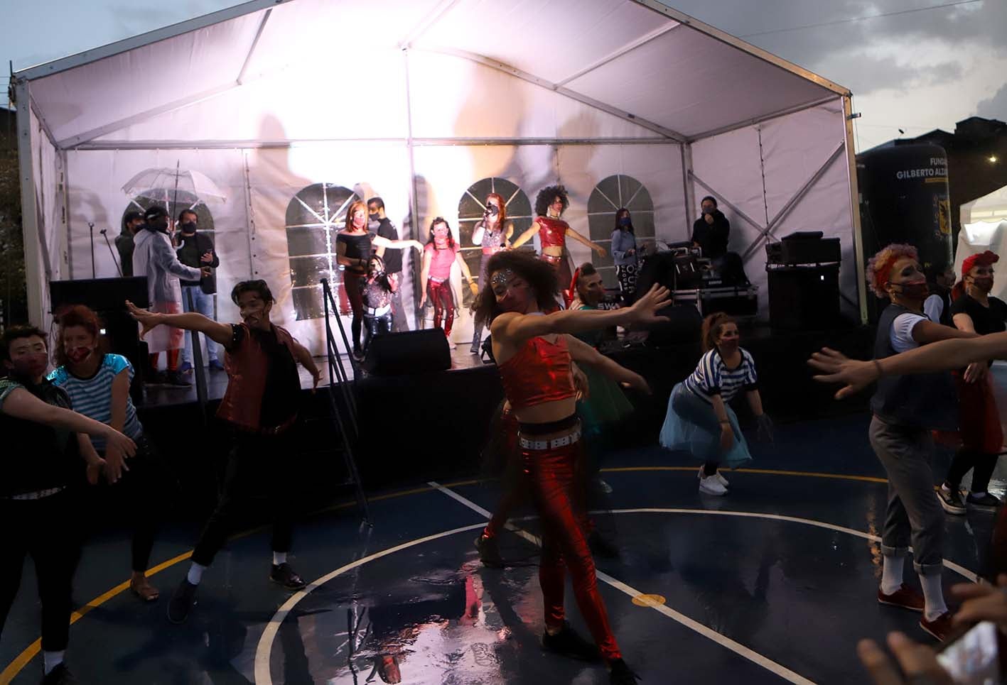 Novenas navideñas al aire libre en Bogotá