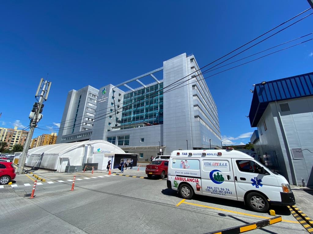 Instituciones privadas como la Clínica Colombia cuentan con esos hospitales desde hace semanas