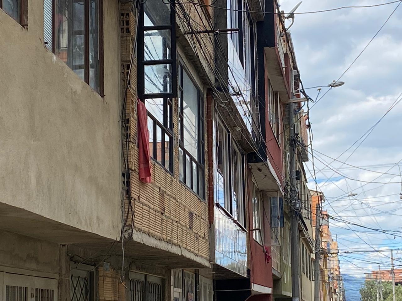 Vuelven los trapos rojos a casas de familias vulnerables en Bogotá