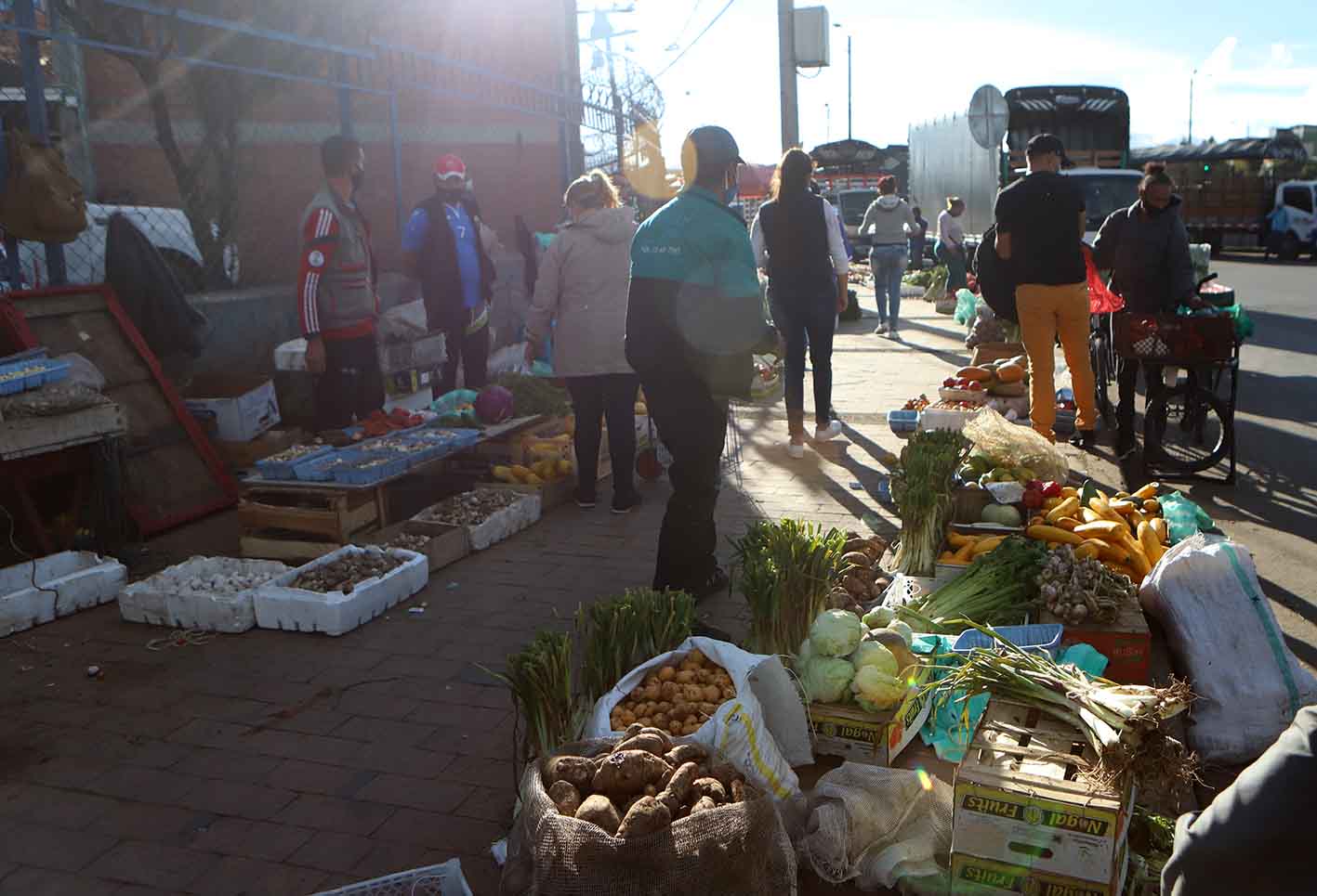 Afueras de Corabastos en medio de cuarentena en localidad de Kennedy
