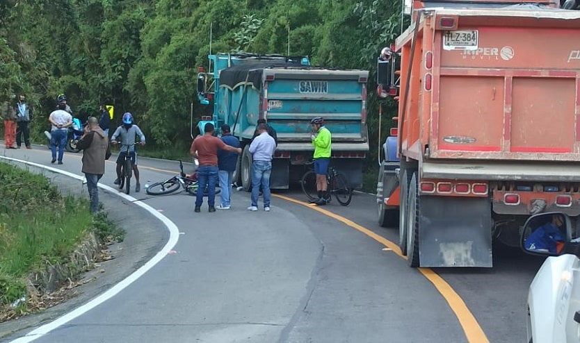 Ciclista muere tras ser arrollado