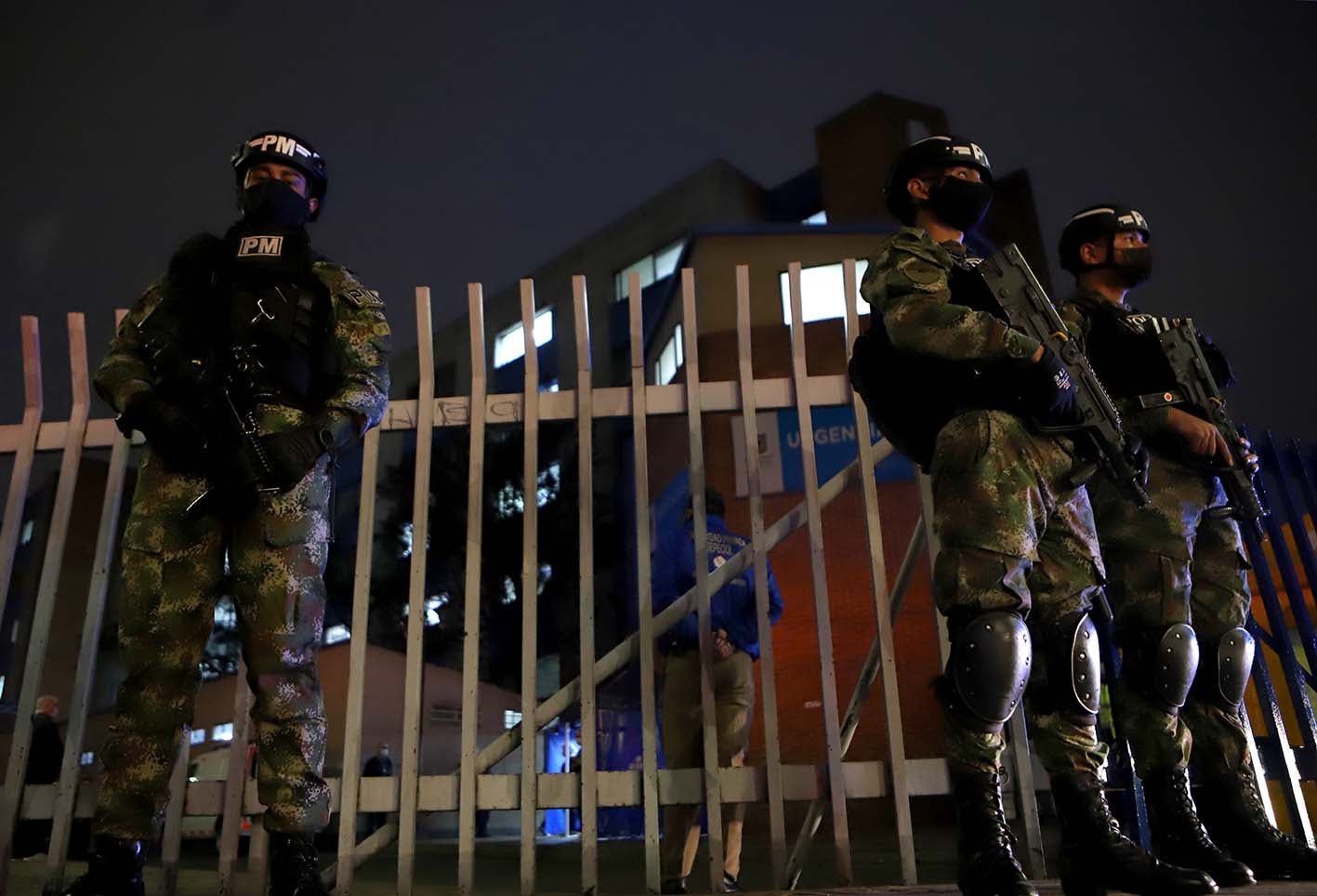 Vacunación contra la covid-19 en el Hospital de Kennedy en Bogotá