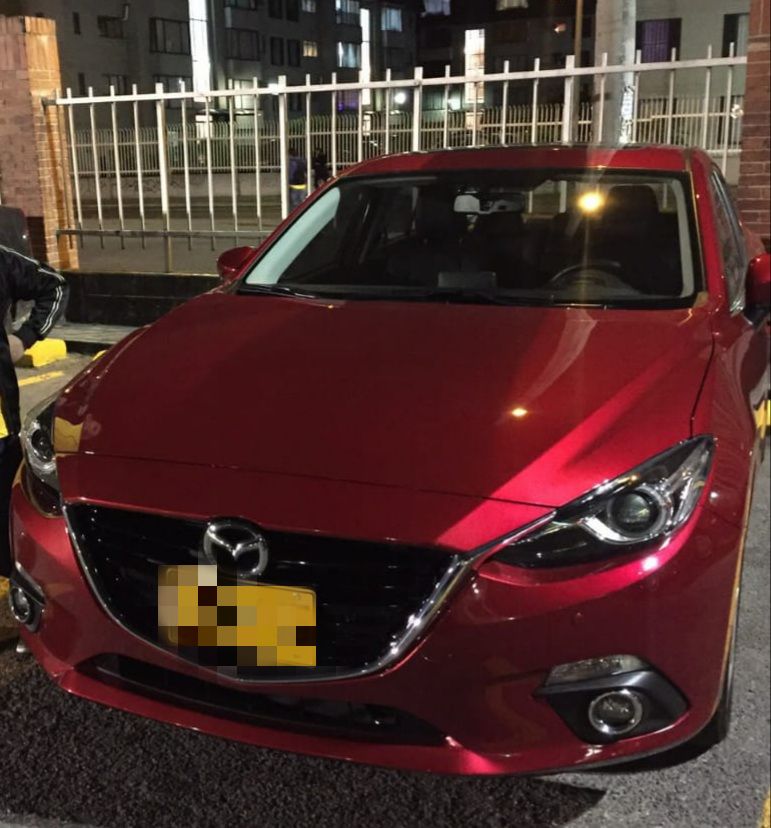 Foto del carro que le robaron a periodista