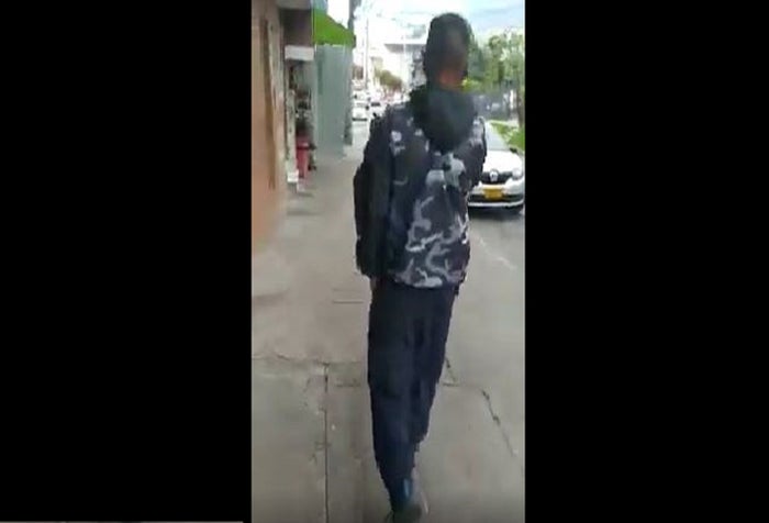 Mujer graba a degenerado que hizo cochinadas acosándola