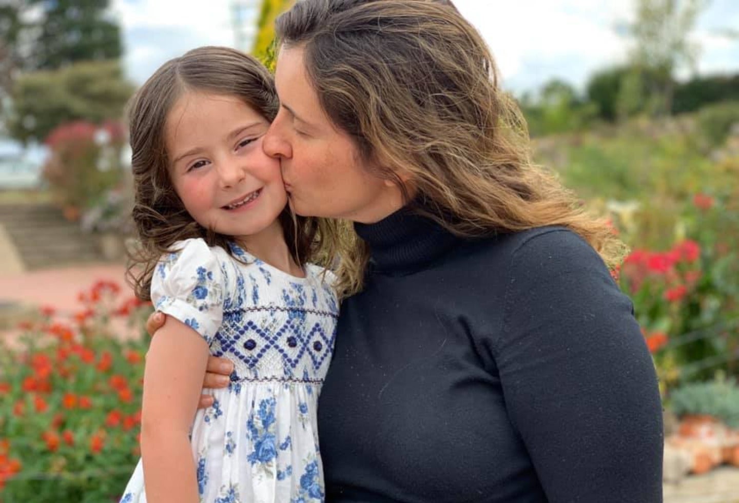 Amapola y Paloma Valencia