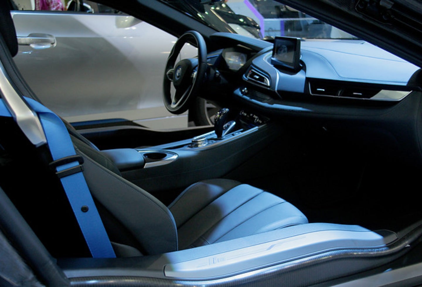 Abuela huía de policías manejando a gran velocidad por Bogotá