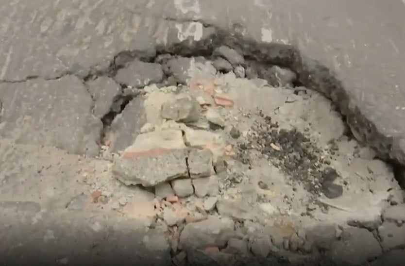 Hueco en calle de Kennedy