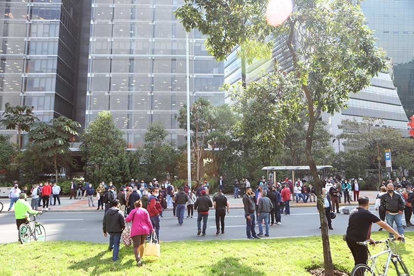 Protestas en Bogotá / Dueños de buses provisionales del SITP