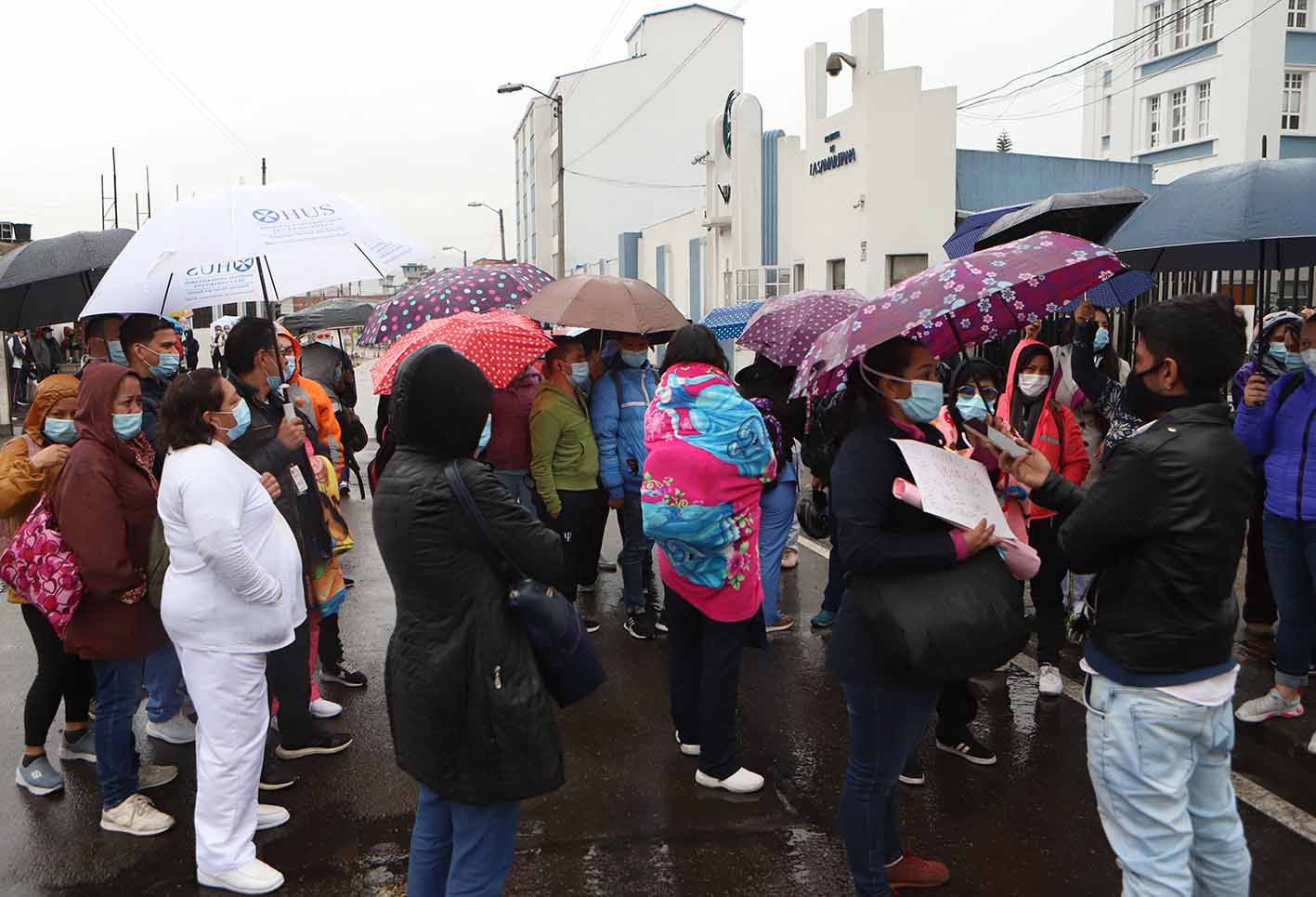 Empleados del hospital La Samaritana protestaron en el sur de Bogotá