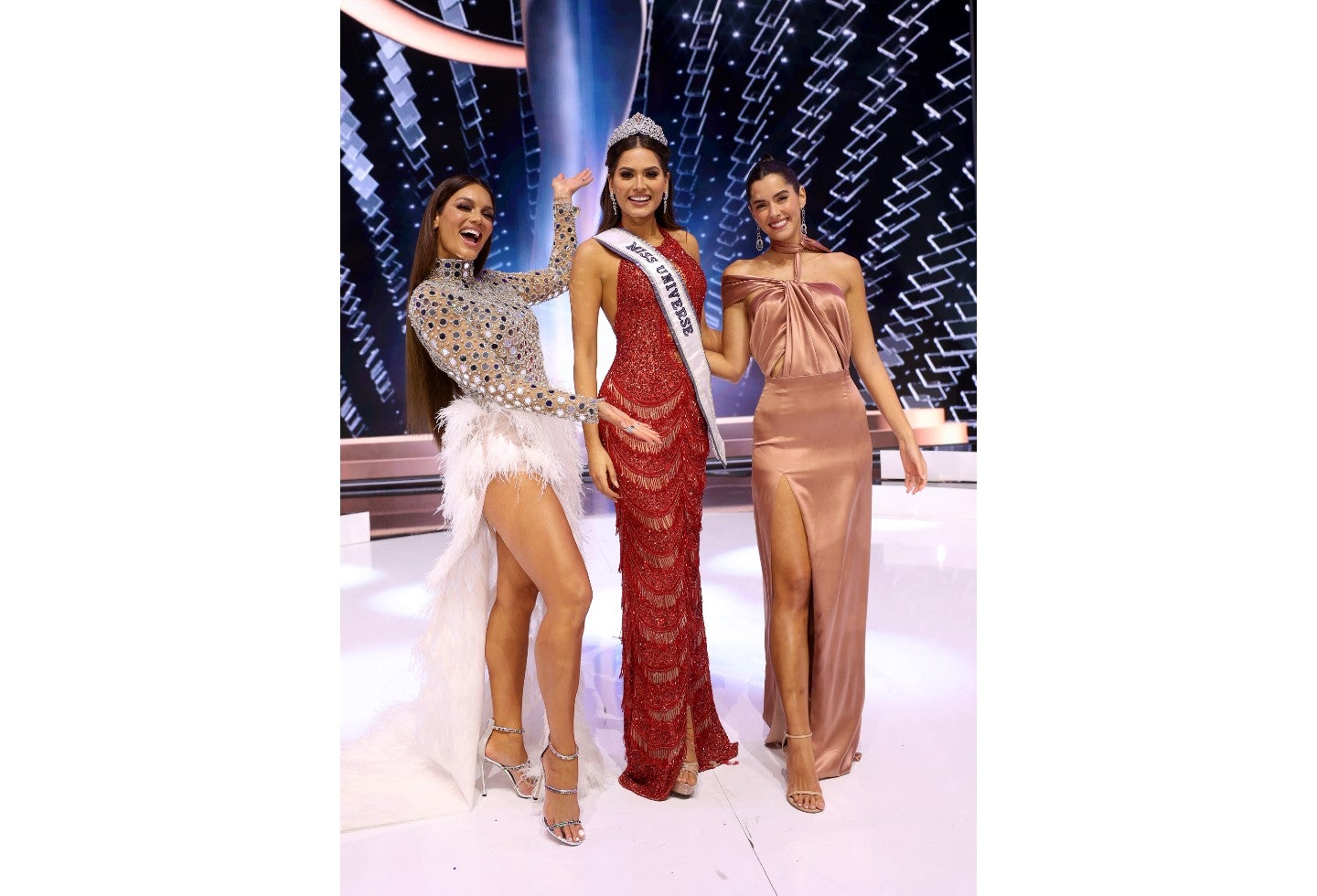 Andrea Meza, Miss Universo 2020 junto a Paulina Vega
