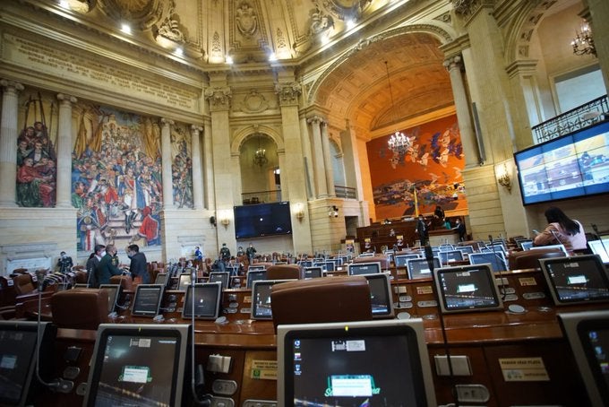 Cámara de Representantes realiza debate de moción de censura en contra del Ministro de Defensa