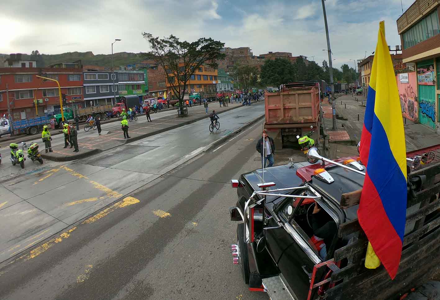 Camioneros y conductores de vehículos de carga protestan en sur de Bogotá