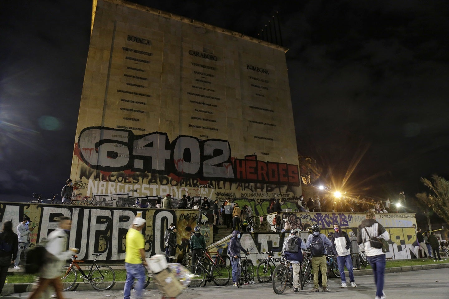 Vandalismo en el Monumentos a los Héroes
