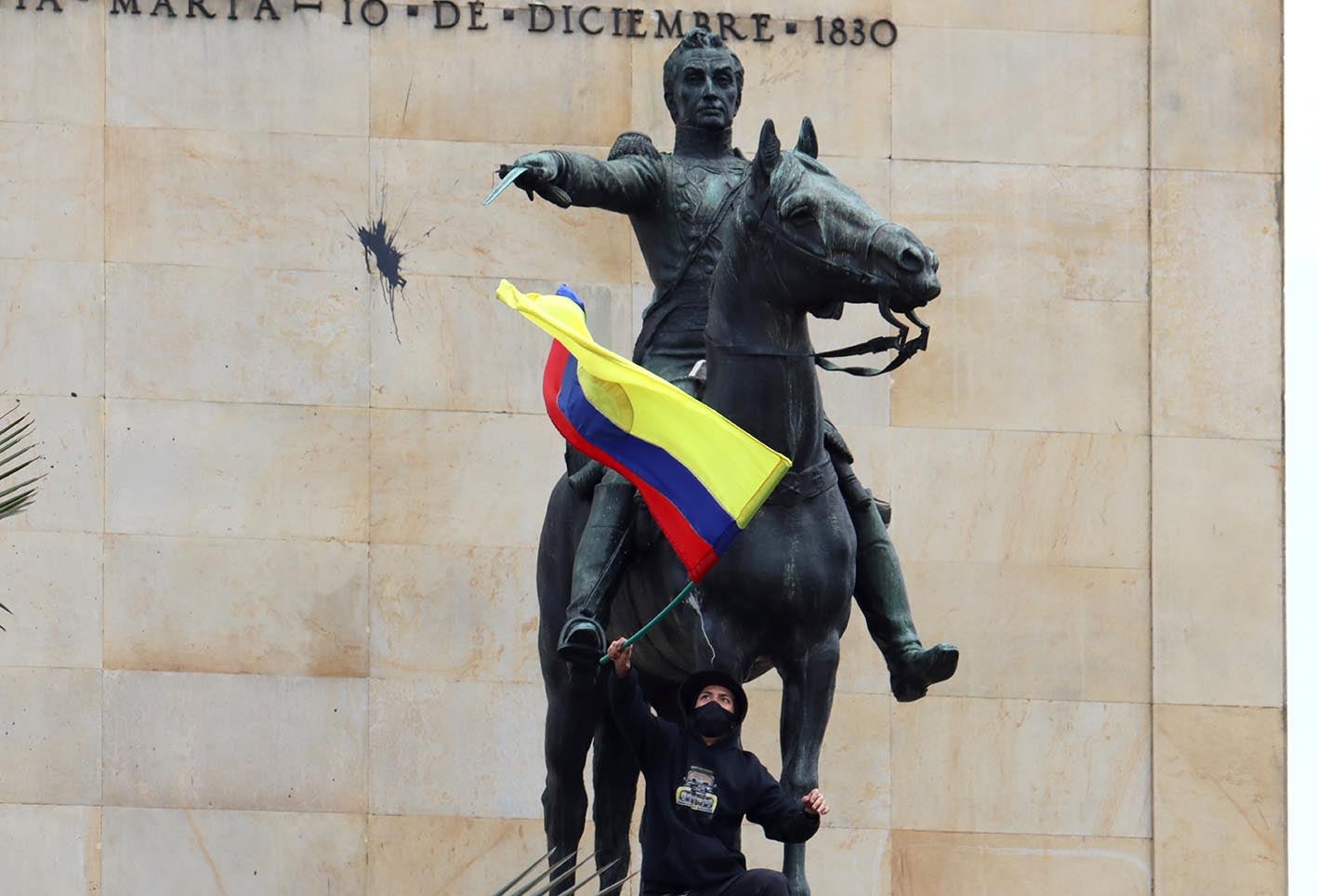 Disturbios en Bogotá durante las marchas del 1 de mayo de 2021