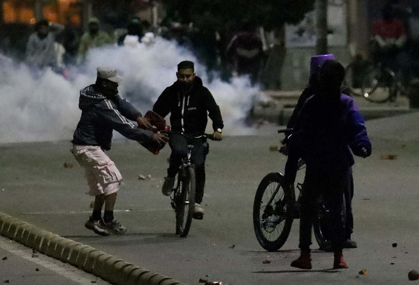 ENFRENTAMIENTOS ENTRE MANIFESTANTES Y POLICIA DEL ESMAD EN SOACHA