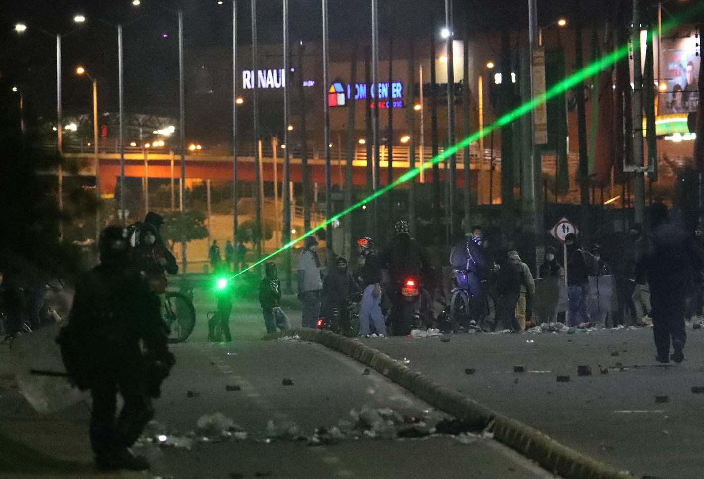 ENFRENTAMIENTOS ENTRE MANIFESTANTES Y POLICIA DEL ESMAD EN SOACHA