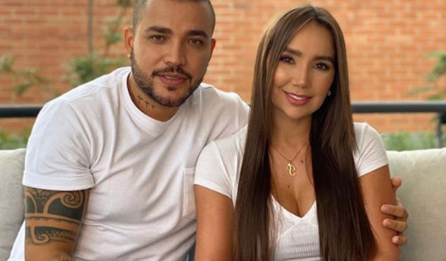 Jessi Uribe Paola Jara beso: matrimonio de cantantes