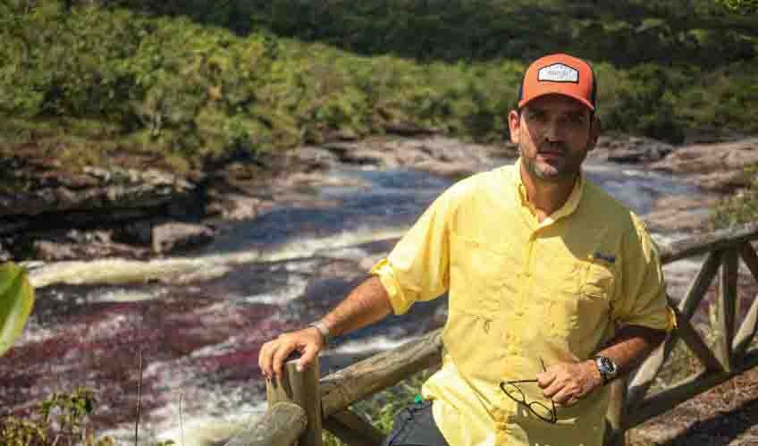 caño cristales en colombia / Juan Guillermo Zuluaga
