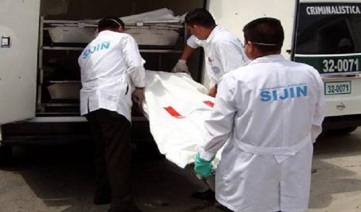 Hombre se le lanzó a tractomula en Soacha