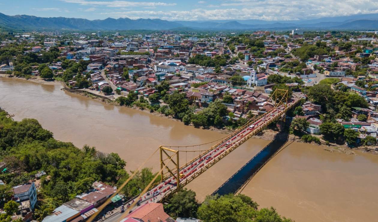 Puente Mariano Ospina Pérez.
