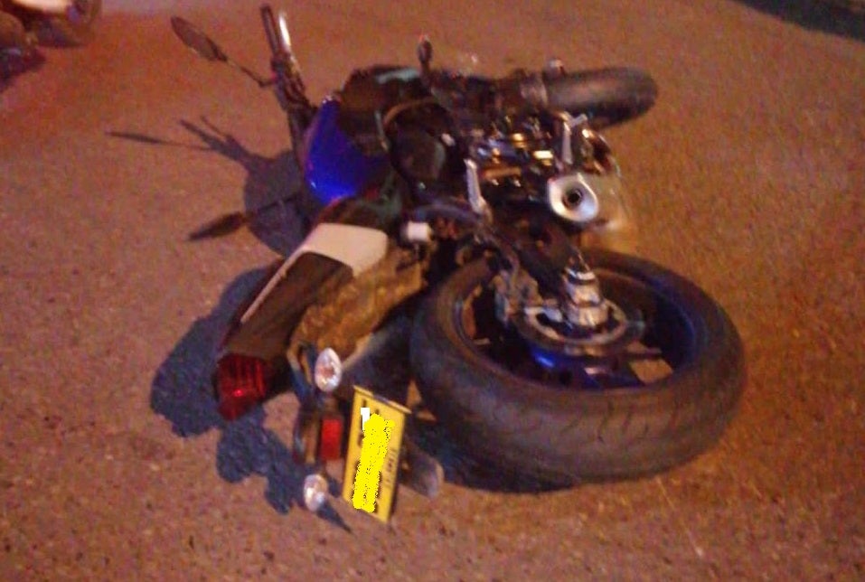 Conductor borracho estrelló a un motero y lo dejó sin oreja y dedos