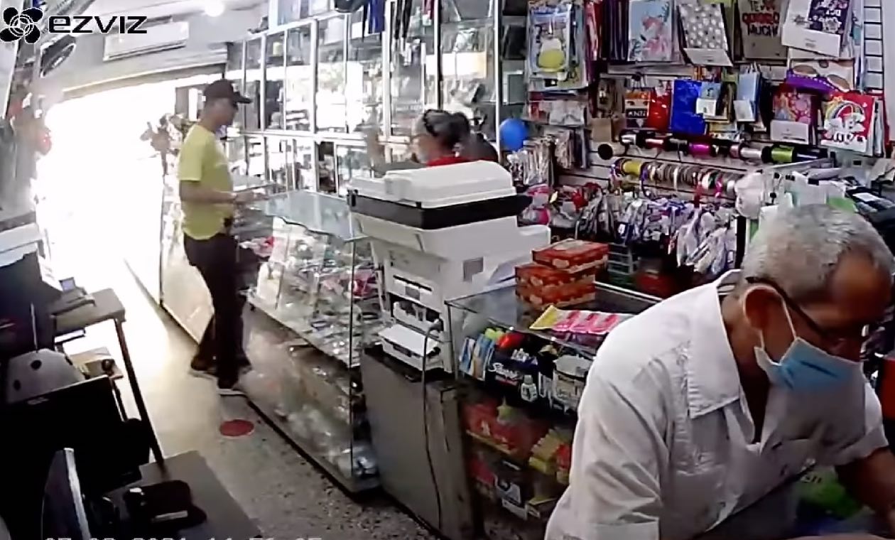 Ladrón fue entregado por su hermana luego de verlo en el video del crimen