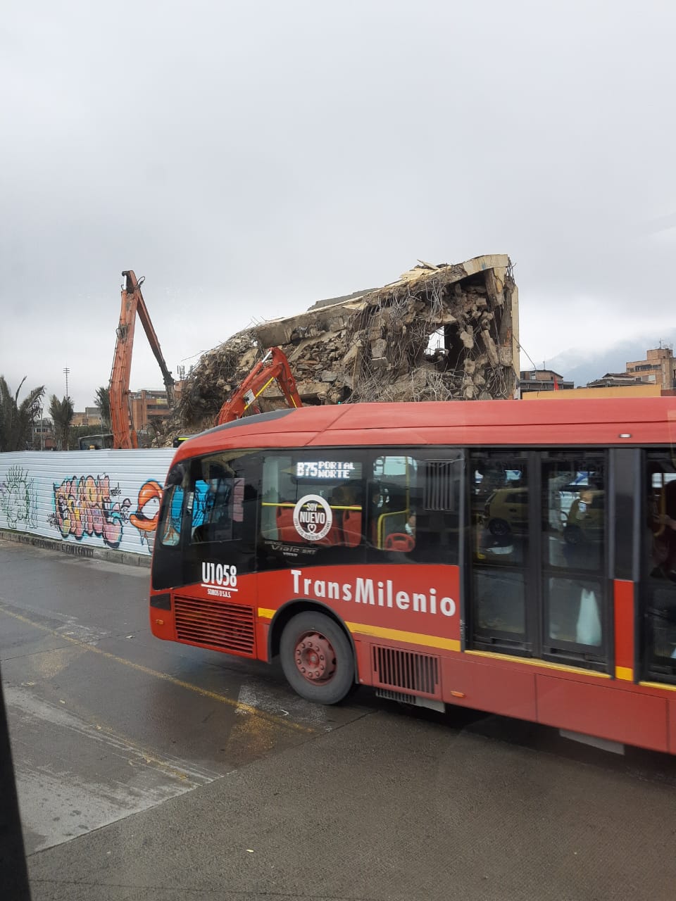 MONUMENTO A LOS HÉROES