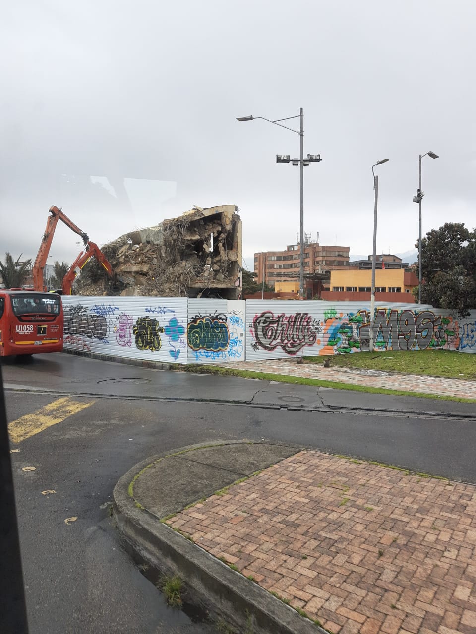 MONUMENTO A LOS HÉROES