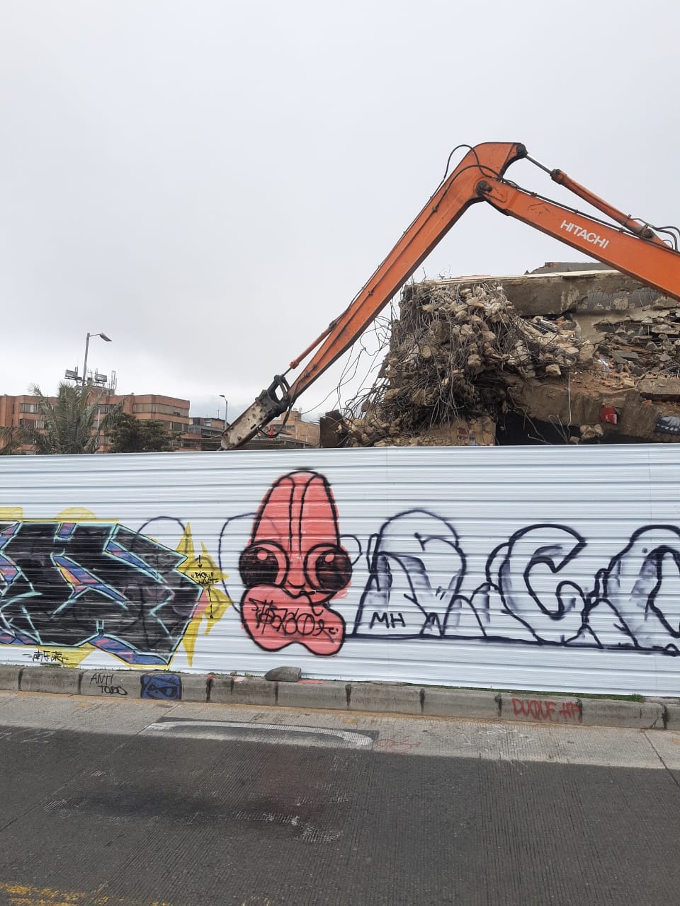 MONUMENTO A LOS HÉROES