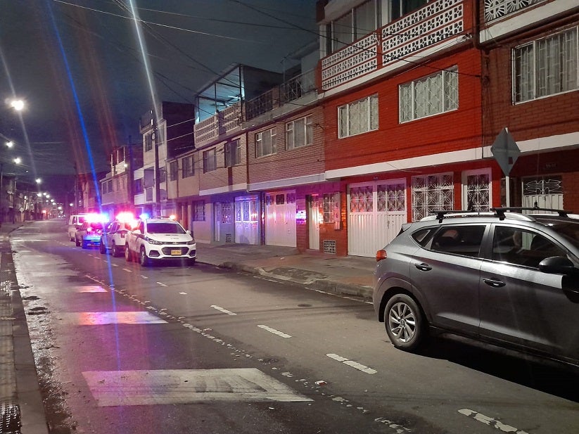 Asaltantes disfrazados de Policías