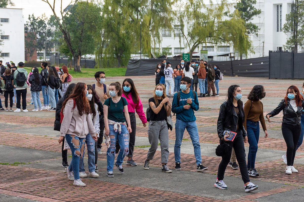 Estudiantes de la Universidad Nacional regresaron a clases