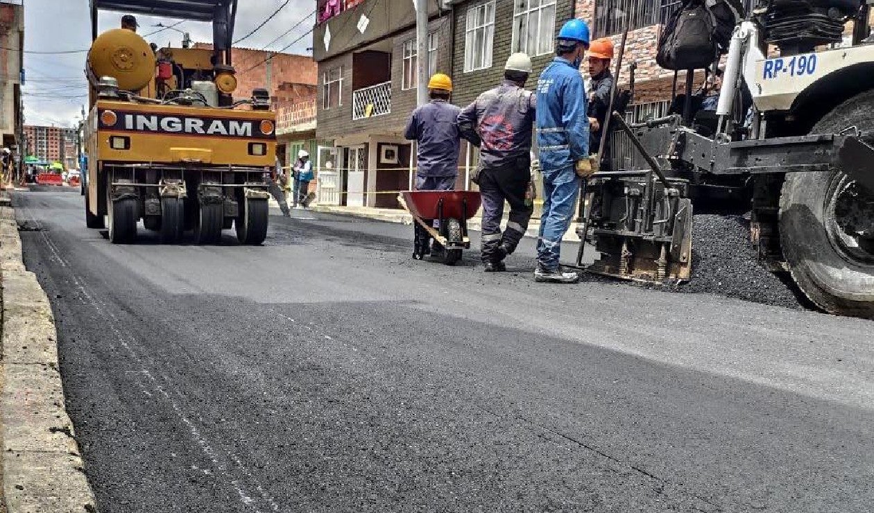 Pavimentación de vía en Madrid Cundinamarca