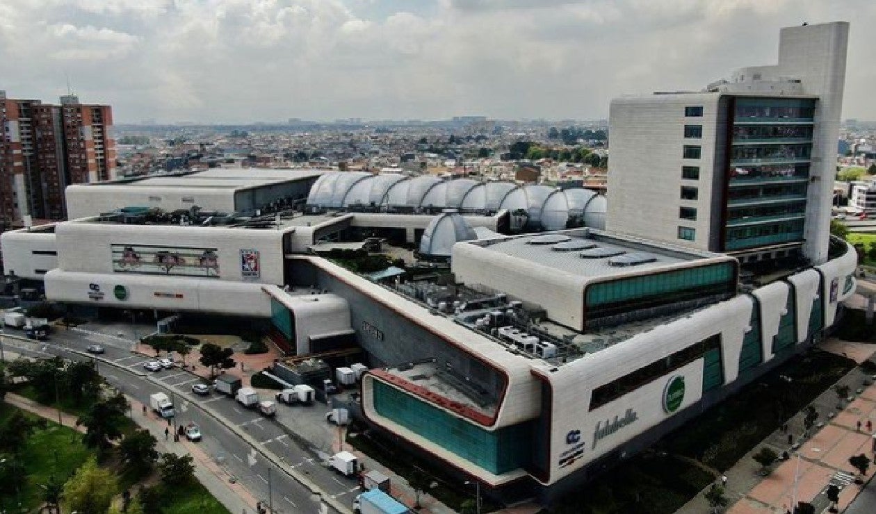 Centro Comercial Titan Plaza