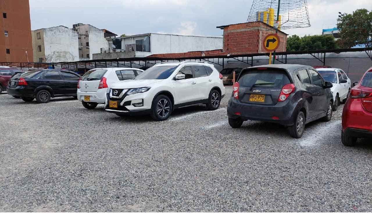 Subasta de carros en Mosquera