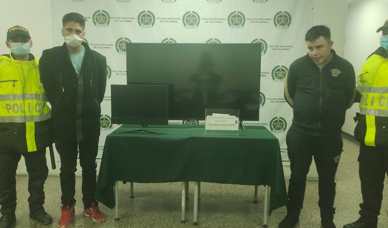 Ladrones robaron a par de abuelos y fueron capturados