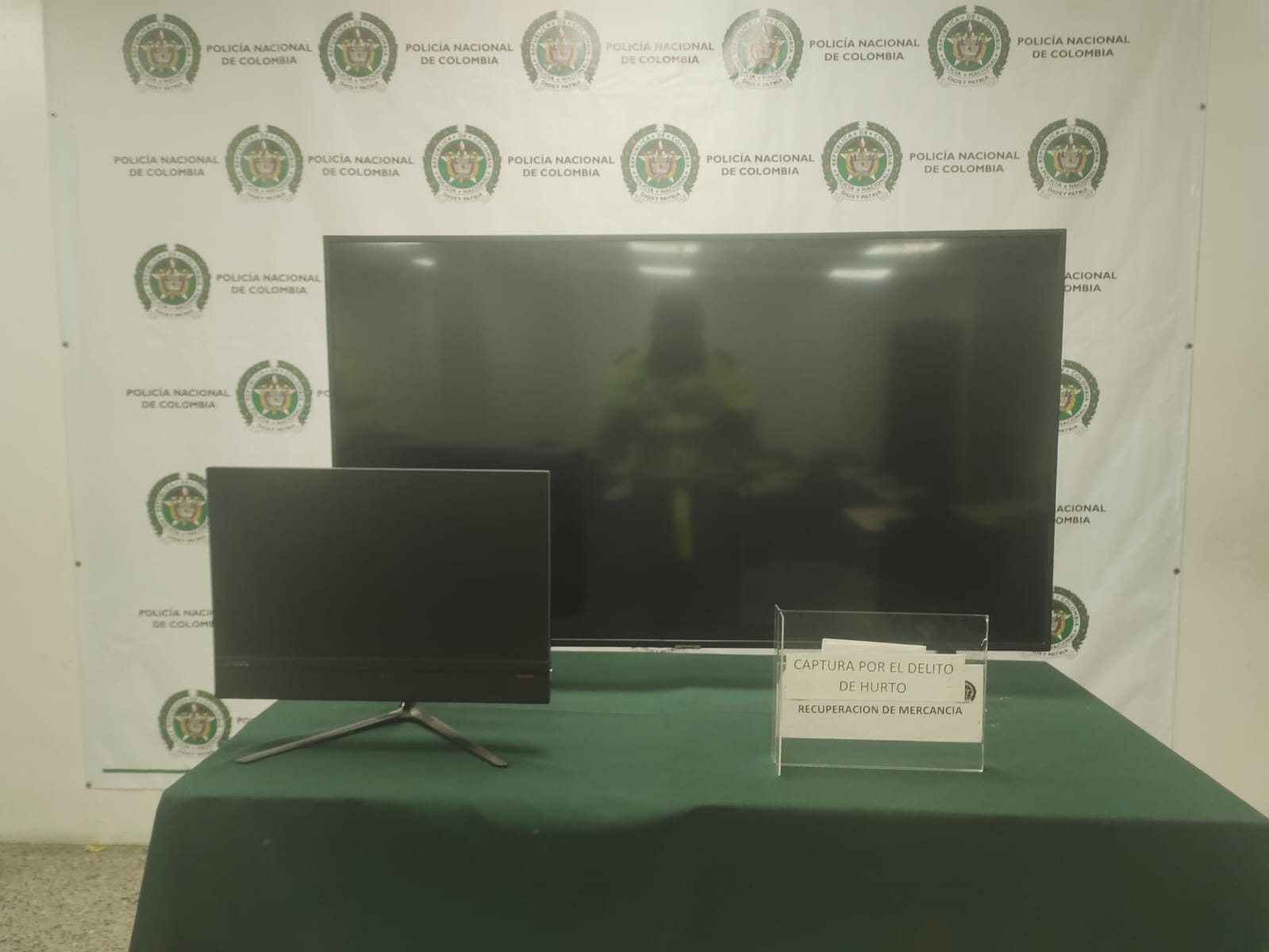 Ladrones robaron a par de abuelos y fueron capturados