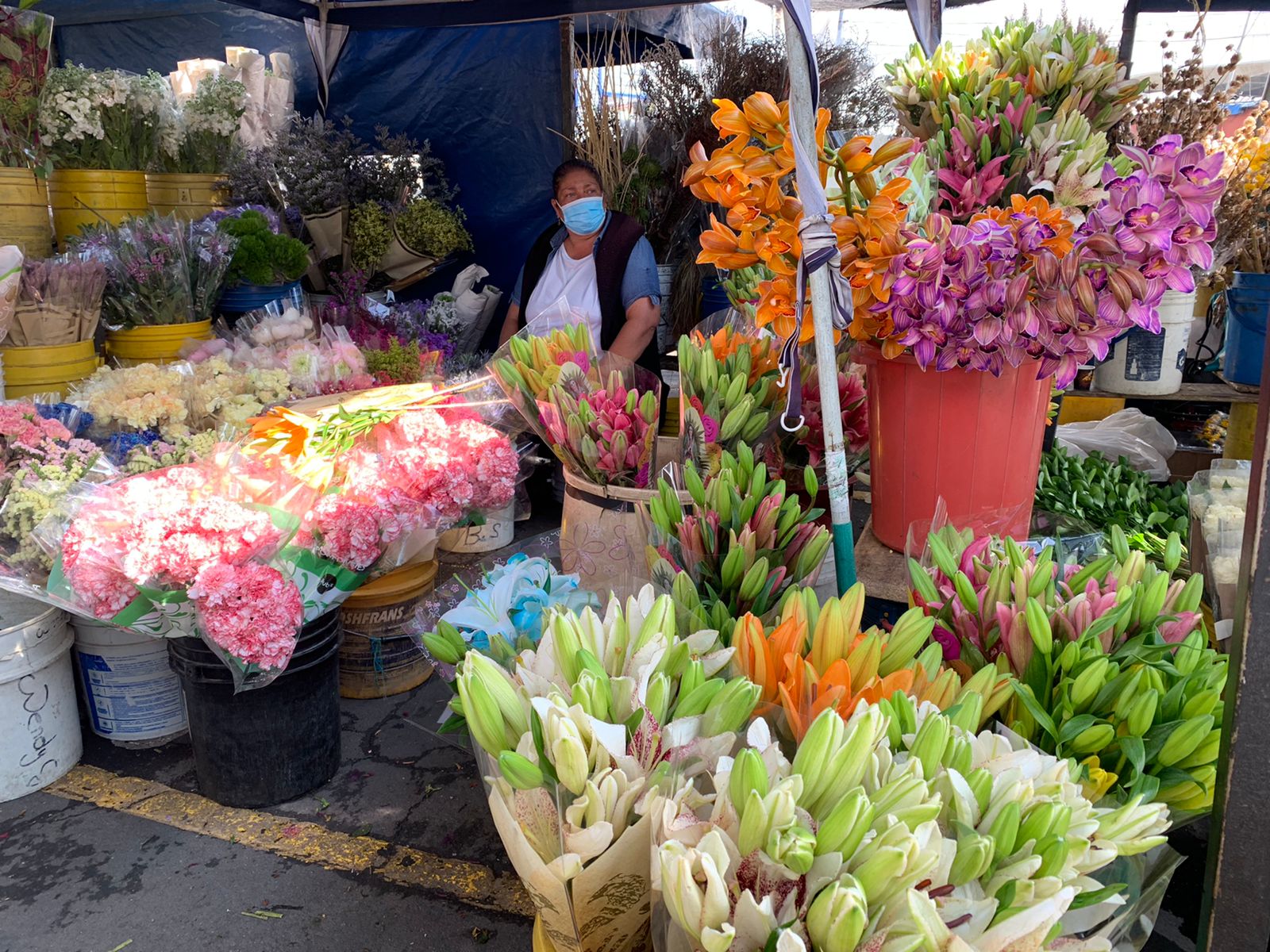 Aumenta venta de flores por San Valentín