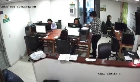 Jefe trataba con desprecio a sus empleados